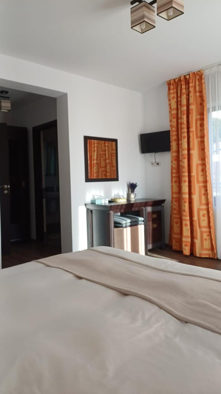 Dragomirna Sunset Hotel Mitocu Dragomirnei Bagian luar foto
